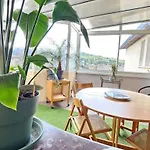 Le Noyer 2 #parking#calme#terrasse Meuble Classe 3etoiles アパート *