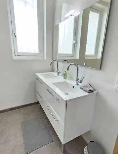 Apartment Le Noyer 2 #parking#calme#terrasse Meuble Classe 3etoiles *